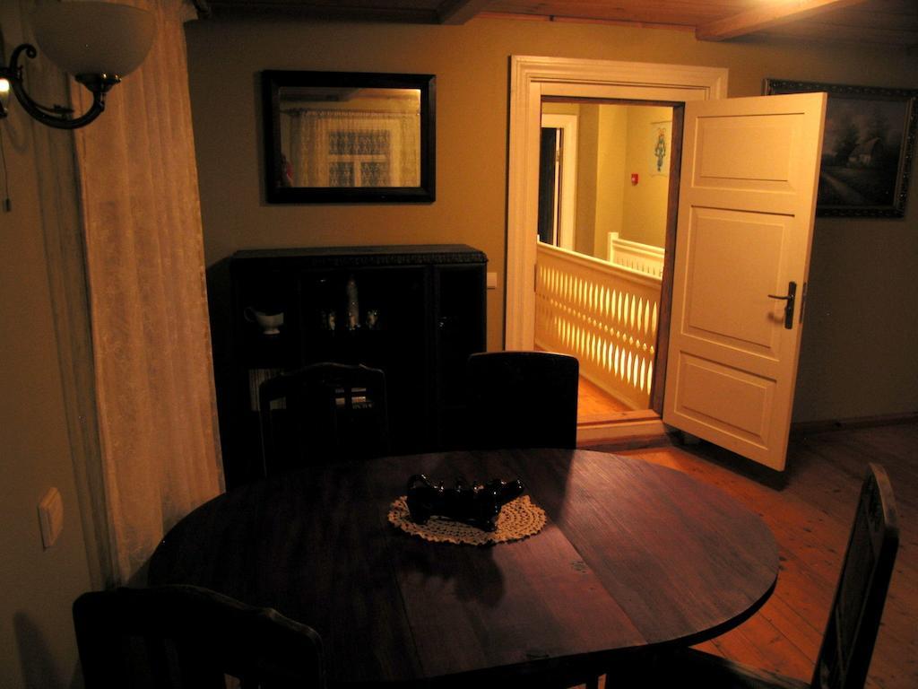 Stay At Lithuanian Folk Museum Rumsiskes Quarto foto