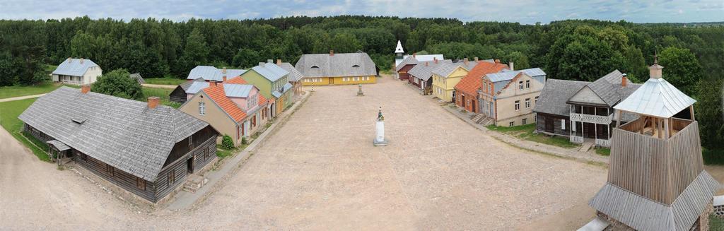 Stay At Lithuanian Folk Museum Rumsiskes Exterior foto